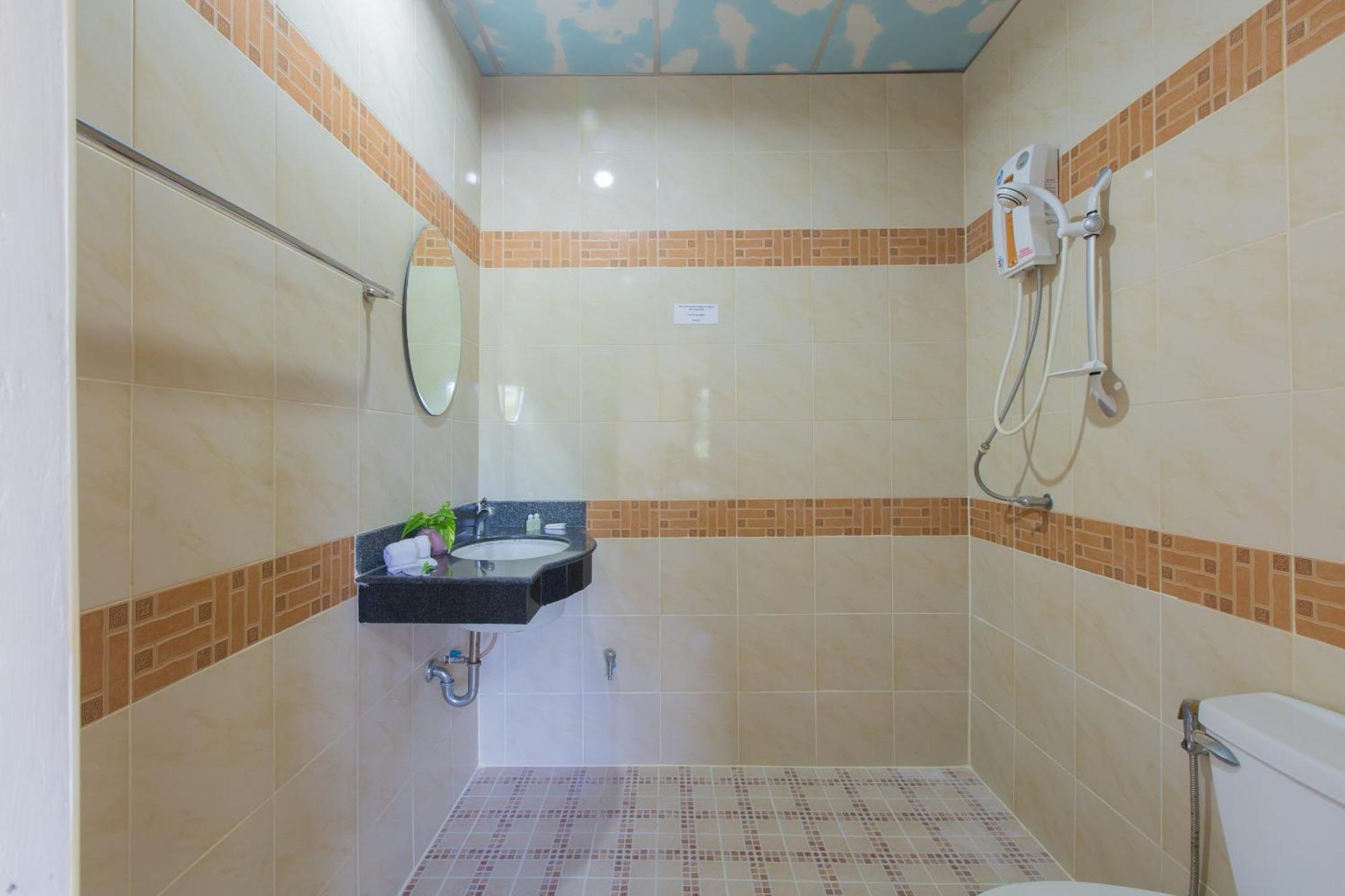 Patong Rai Rom Yen Resort Sha Rom bilde